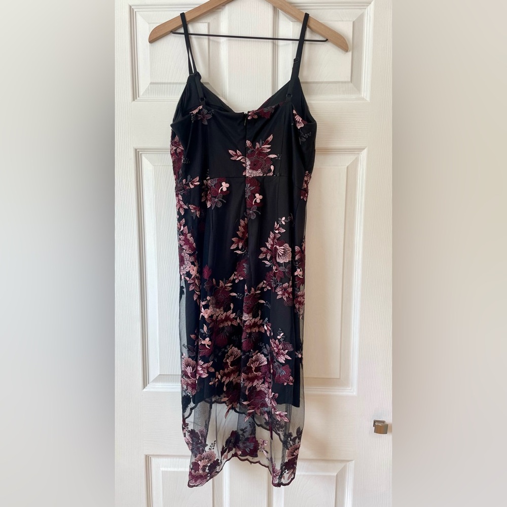 Guess Floral Chiffon Overlay Sheath Dress - Picture 3 of 9